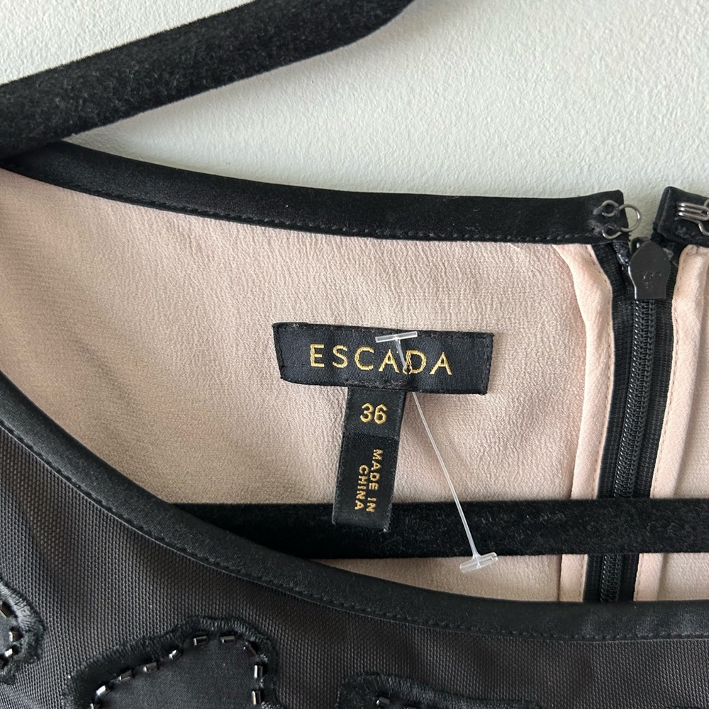 Escada black beaded textured short sleeve dress - Picture 3 of 8